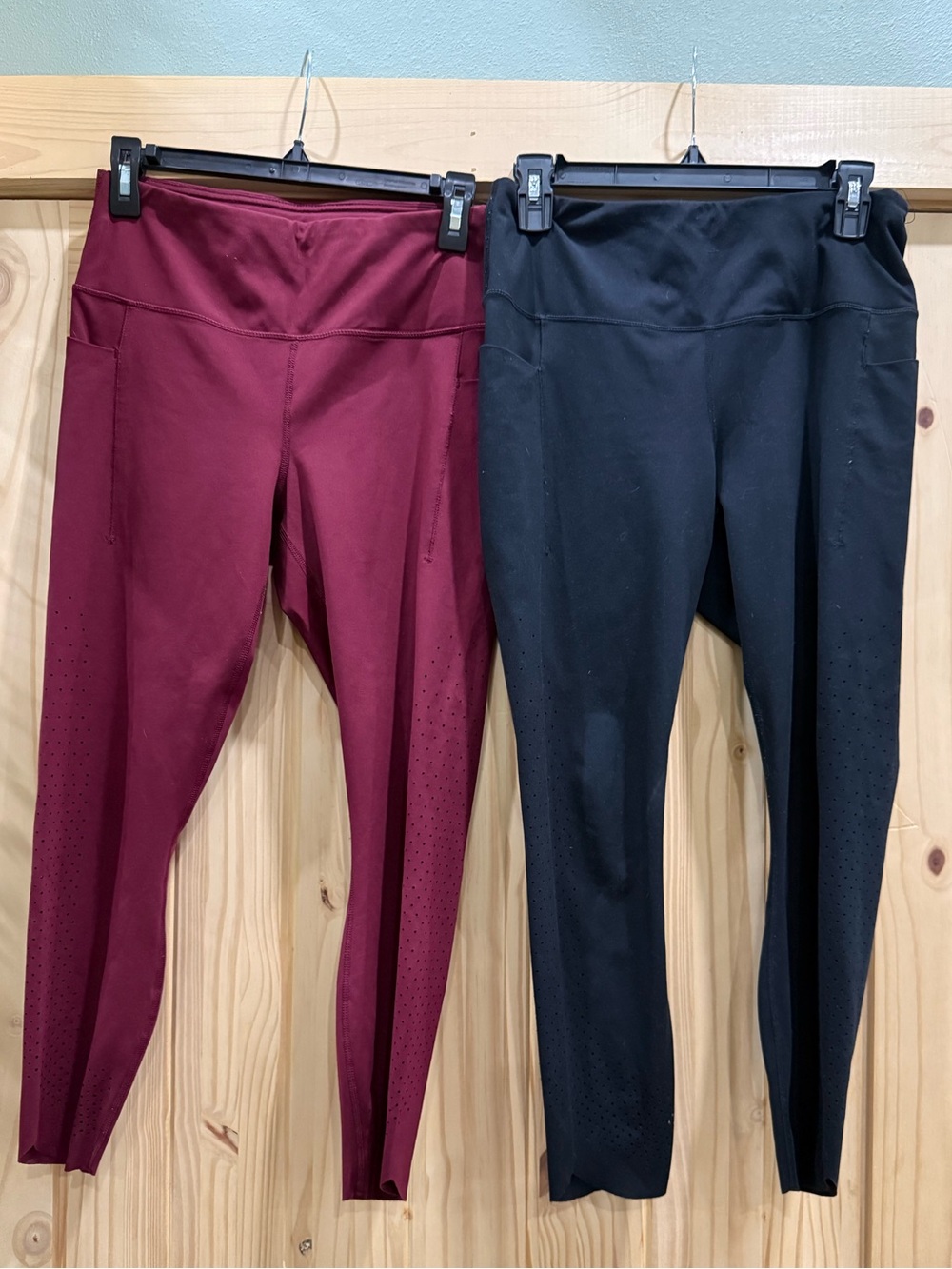 Women’s High-Rise Performance Leggings - Burgundy and Black
